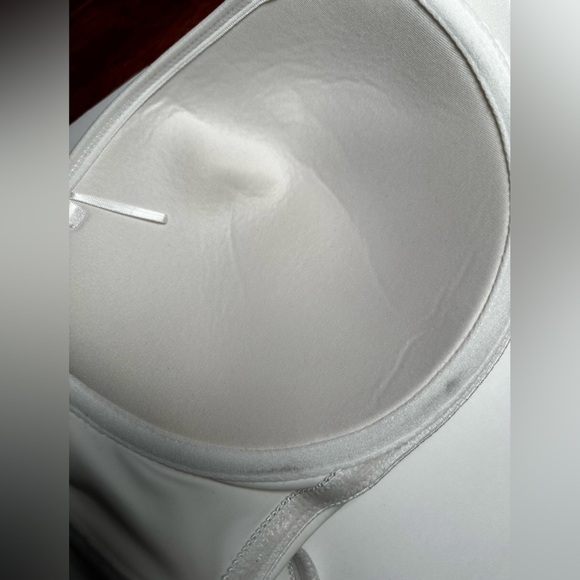 Dominique Bra 46D Strapless Convertible Underwire Contour White Full Figure NWOT - Picture 8 of 9